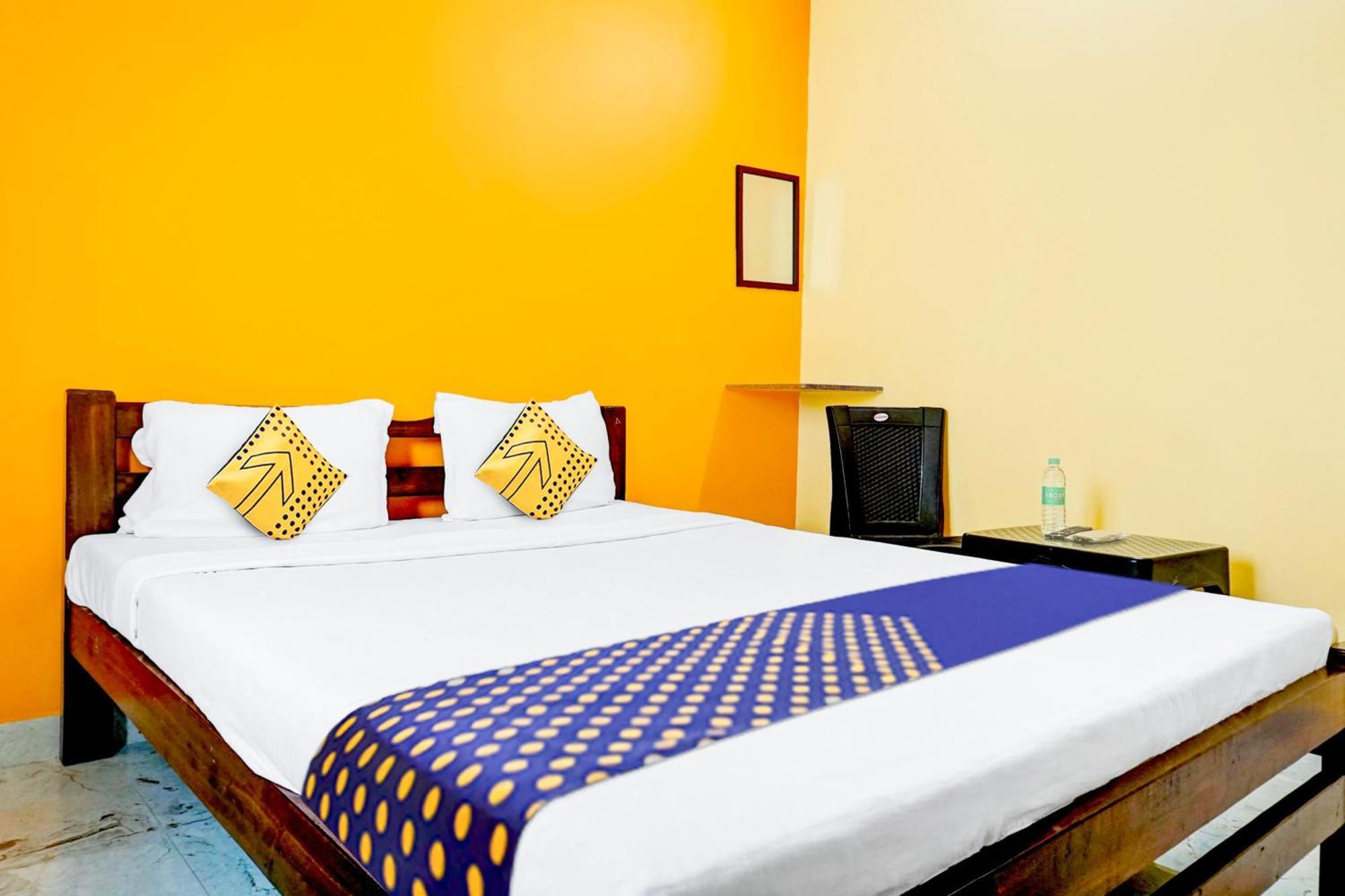 Spot On Hotel Shree Samarth Lodging Kolhapur Exterior foto