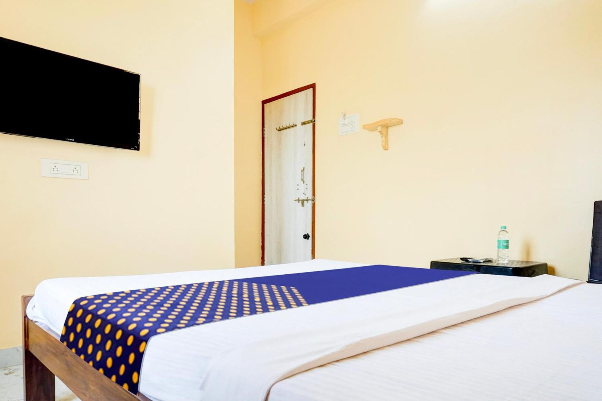 Spot On Hotel Shree Samarth Lodging Kolhapur Exterior foto
