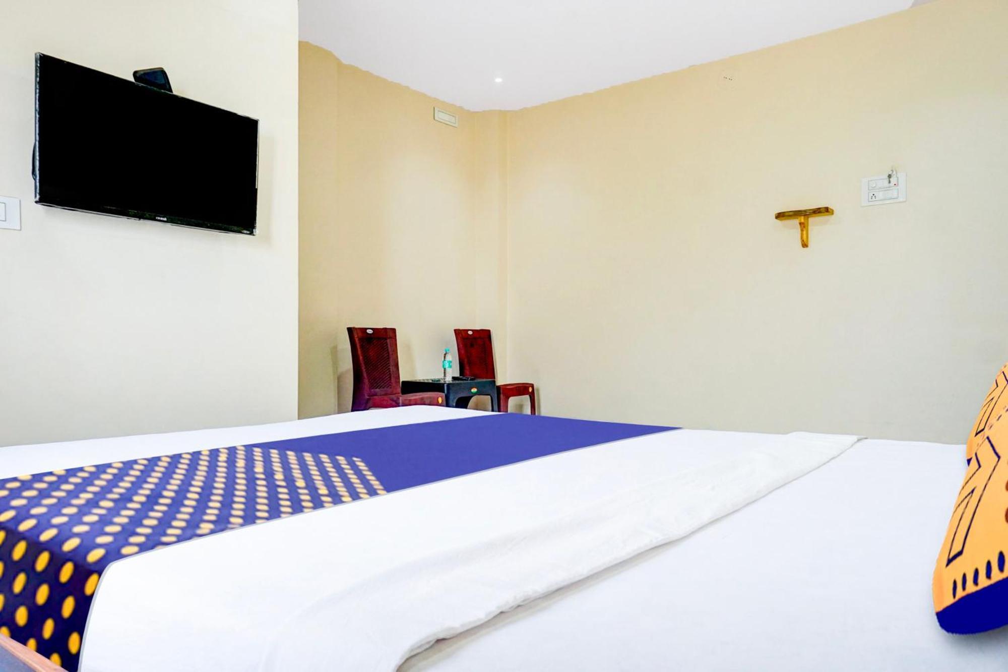 Spot On Hotel Shree Samarth Lodging Kolhapur Exterior foto